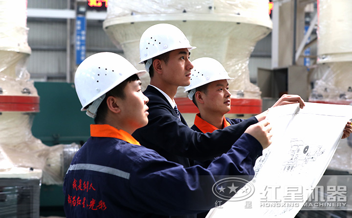 精湛技術(shù)人員現(xiàn)場(chǎng)指導(dǎo)設(shè)備的生產(chǎn)、制造
